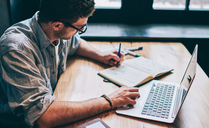 Person using Storyboard to measure hardware performance